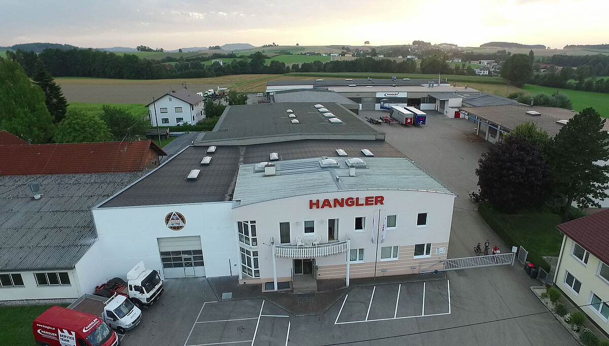 Hangler Hangler Fahrzeugbau - seit sechs Jahren Teil der Fliegl-Familie ...